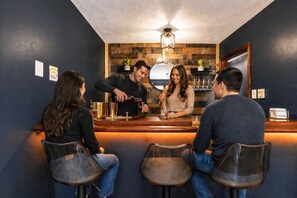 Bar (in der Unterkunft)