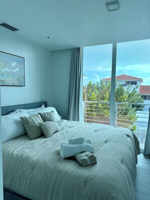 Unclassified image, 2 of 13, button