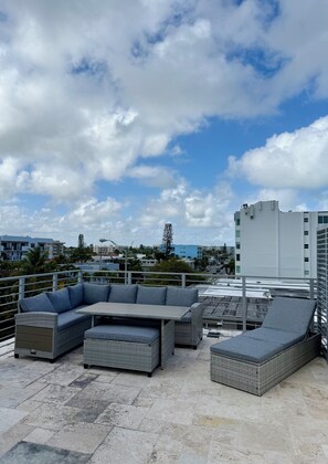 Unclassified image, 4 of 13, button