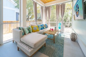 Smart TV, video games - Stylish Family 30A Getaway w/ Golf Cart & Pool (Inlet Beach)