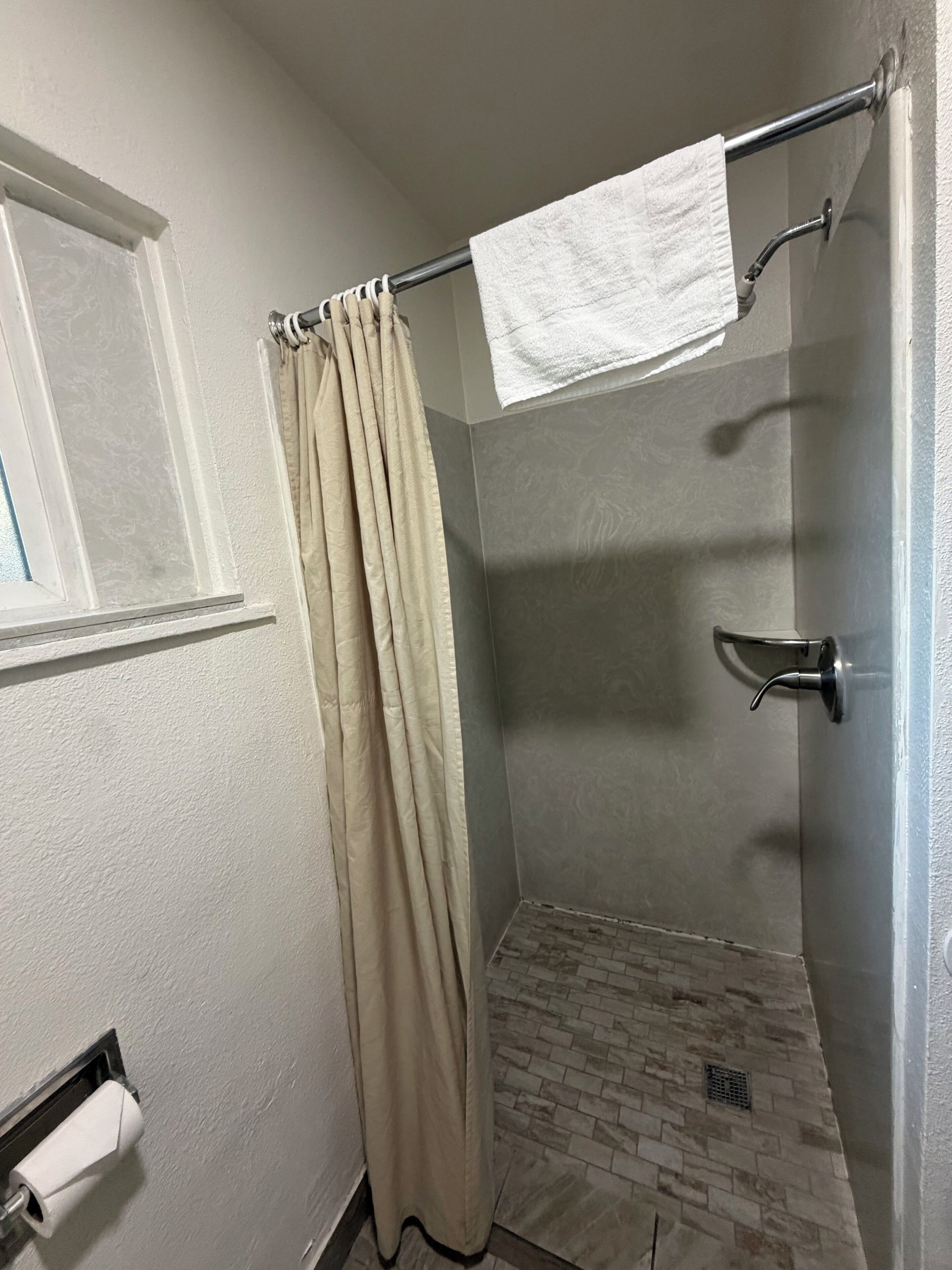 Deluxe Double or Twin Room, 2 Queen Beds | Bathroom | Shower, towels, soap, shampoo