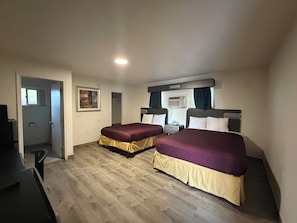 Deluxe Double or Twin Room, 2 Queen Beds | Desk, laptop workspace, iron/ironing board, free WiFi - Townhouse Motel (Tracy)
