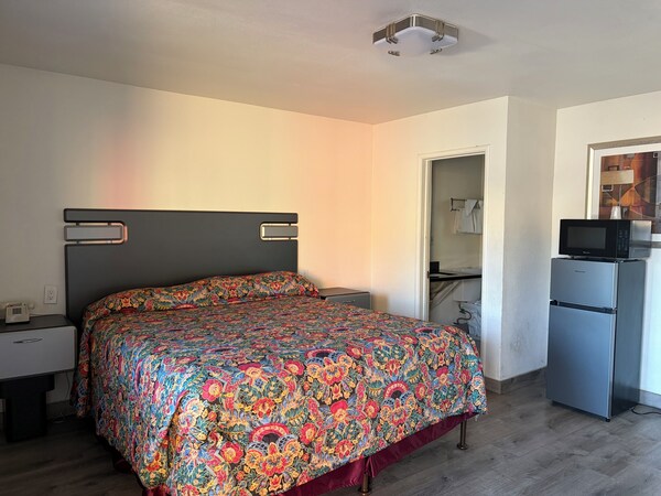 Townhouse Motel - Tracy, CA