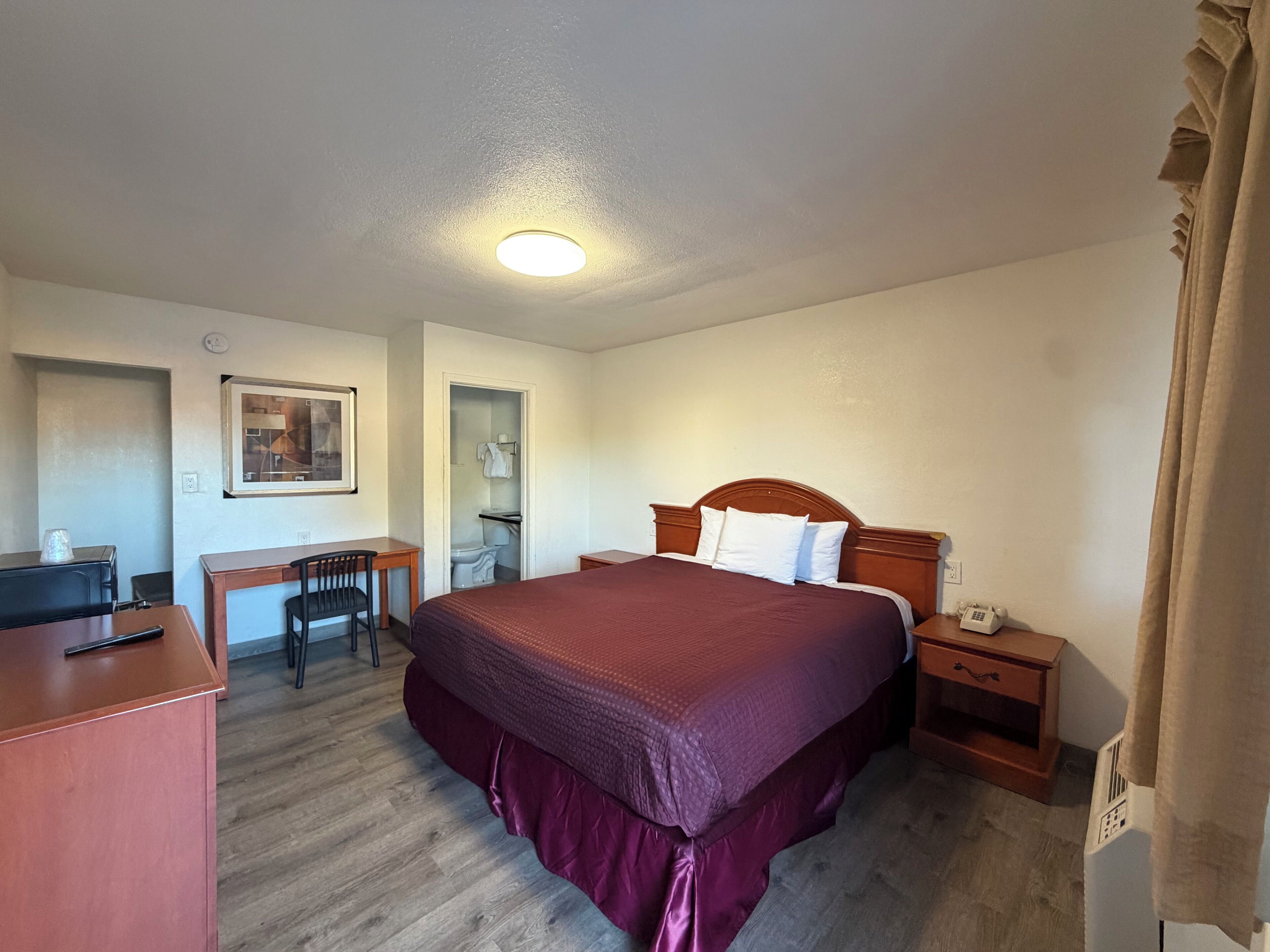 Comfort Single Room, Non Smoking, Private Bathroom