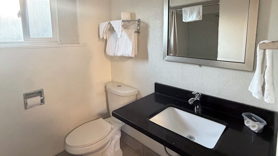 Townhouse Motel