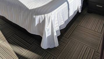 Room, 1 King Bed, Ground Floor