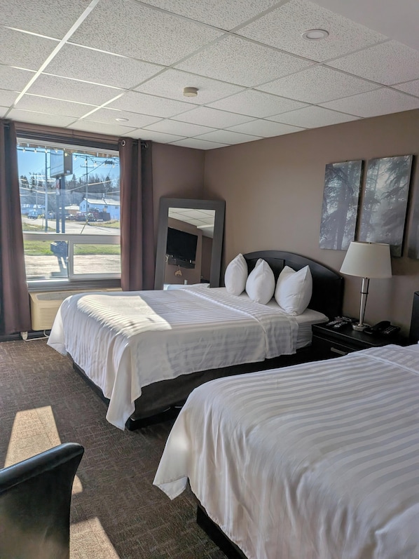 Room - Beaver Motel (Wawa)