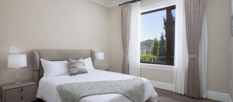 	
Vancouver Stay- Brand New House Close to YVR Airport