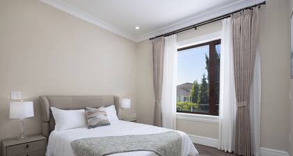 Vancouver Stay- Brand New House Close to YVR Airport