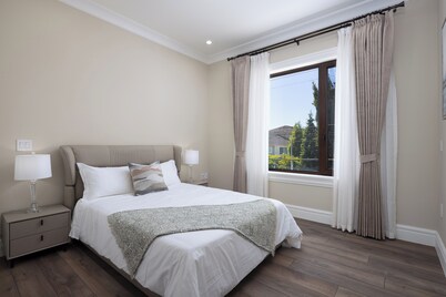 	
Vancouver Stay- Brand New House Close to YVR Airport