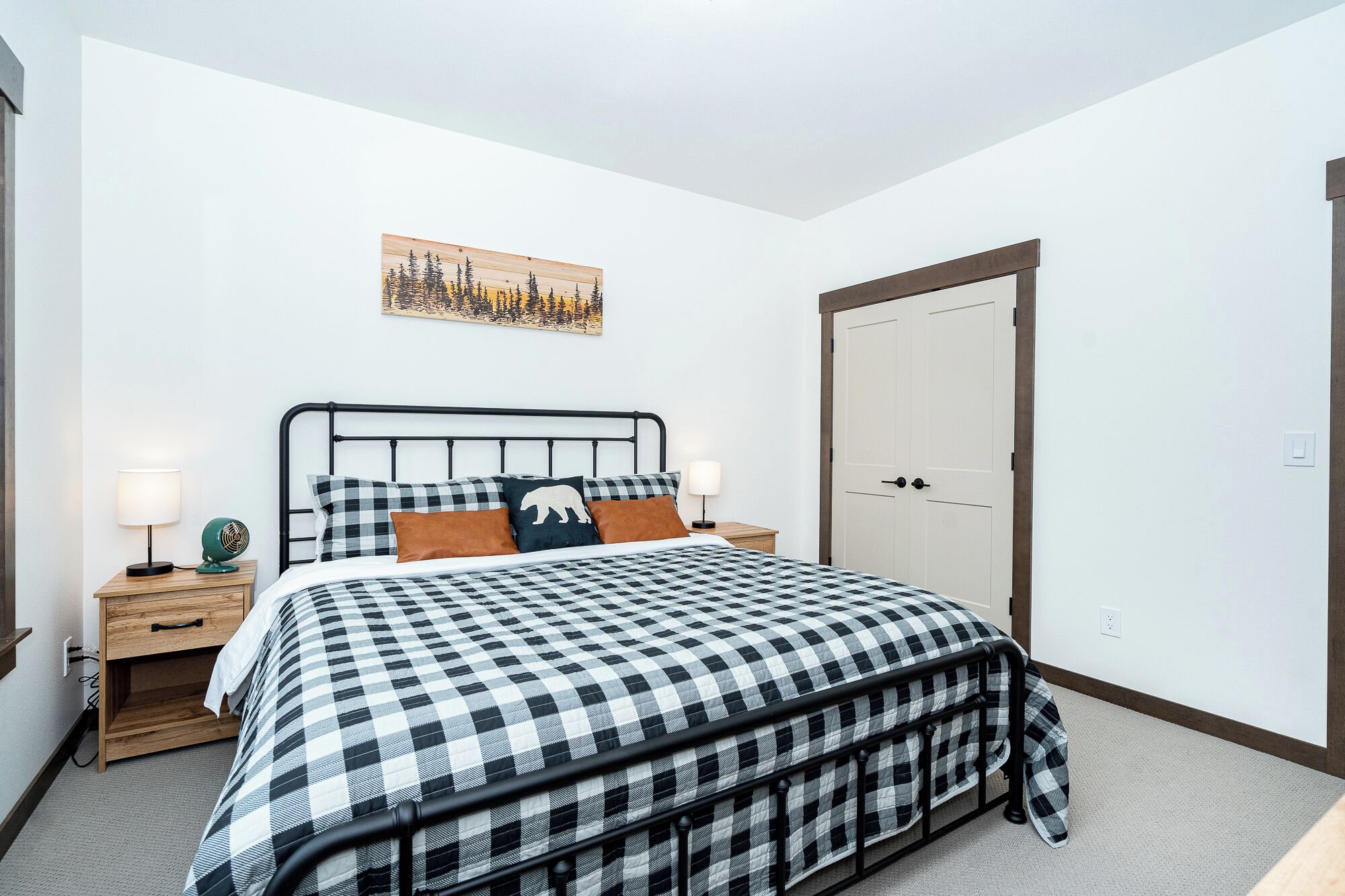 5 bedrooms, iron/ironing board, travel crib, free WiFi
