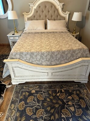 Desk, iron/ironing board, free WiFi, bed sheets