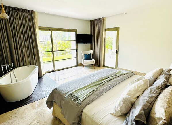 Unclassified image, 1 of 17, button