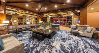 Resort with 1 bedroom and AC in tranquil South Lake Tahoe - 1block from casinos