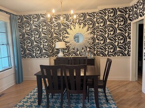 Dining - Spacious 4-bedroom house with deck and fitness room in Olathe- World Cup Ready (Olathe)