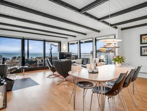 Dining - "Gertina" - 100m from the sea by Interhome (Knebel)