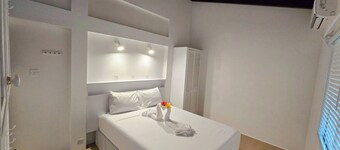 Cozy 2-bedroom house in perfect Woodlands with AC