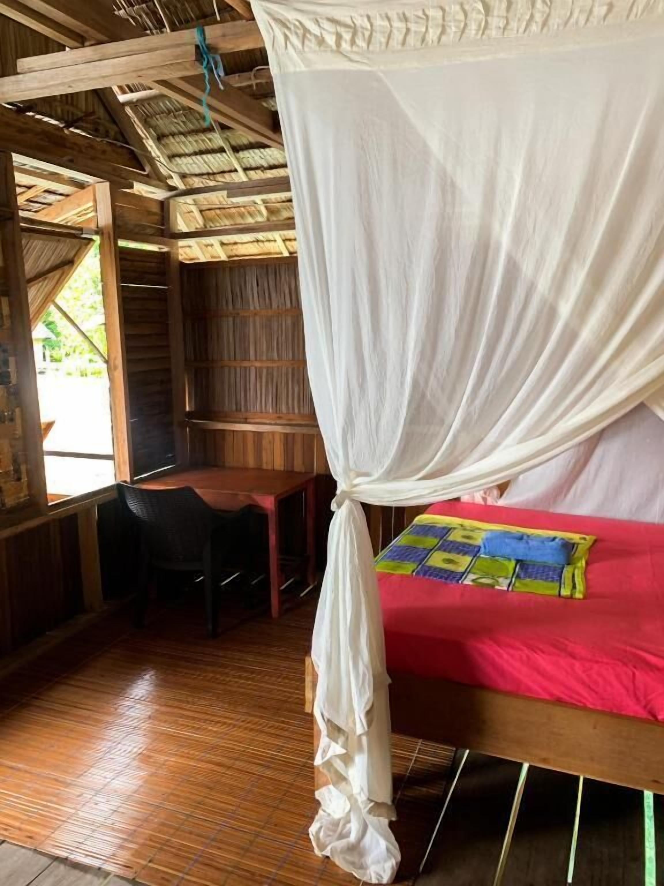 Deluxe Double Room, Balcony, Overwater