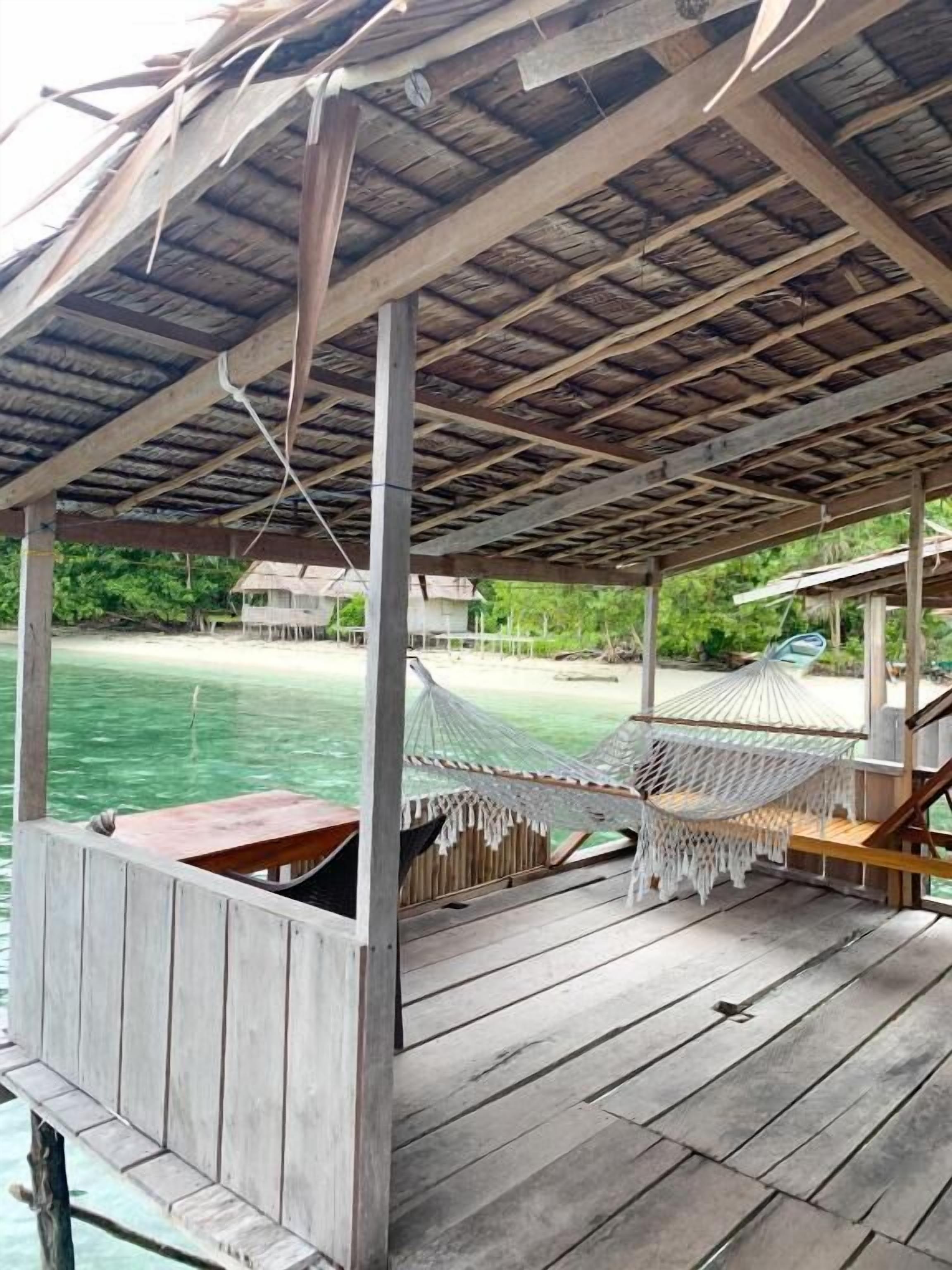 Deluxe tweepersoonskamer, balkon, op het water | Terrein van de accommodatie