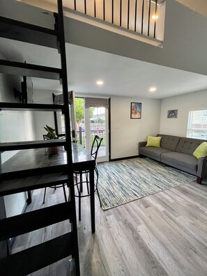 Unclassified image, 2 of 19, button