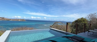 New - modern ocean view villa, 3 mins walk to Beach
