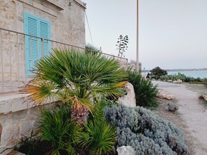 Property grounds - Sampieri Scicli Apartment "Da Gigi e Diego": mare, relax e natura. (Sampieri)