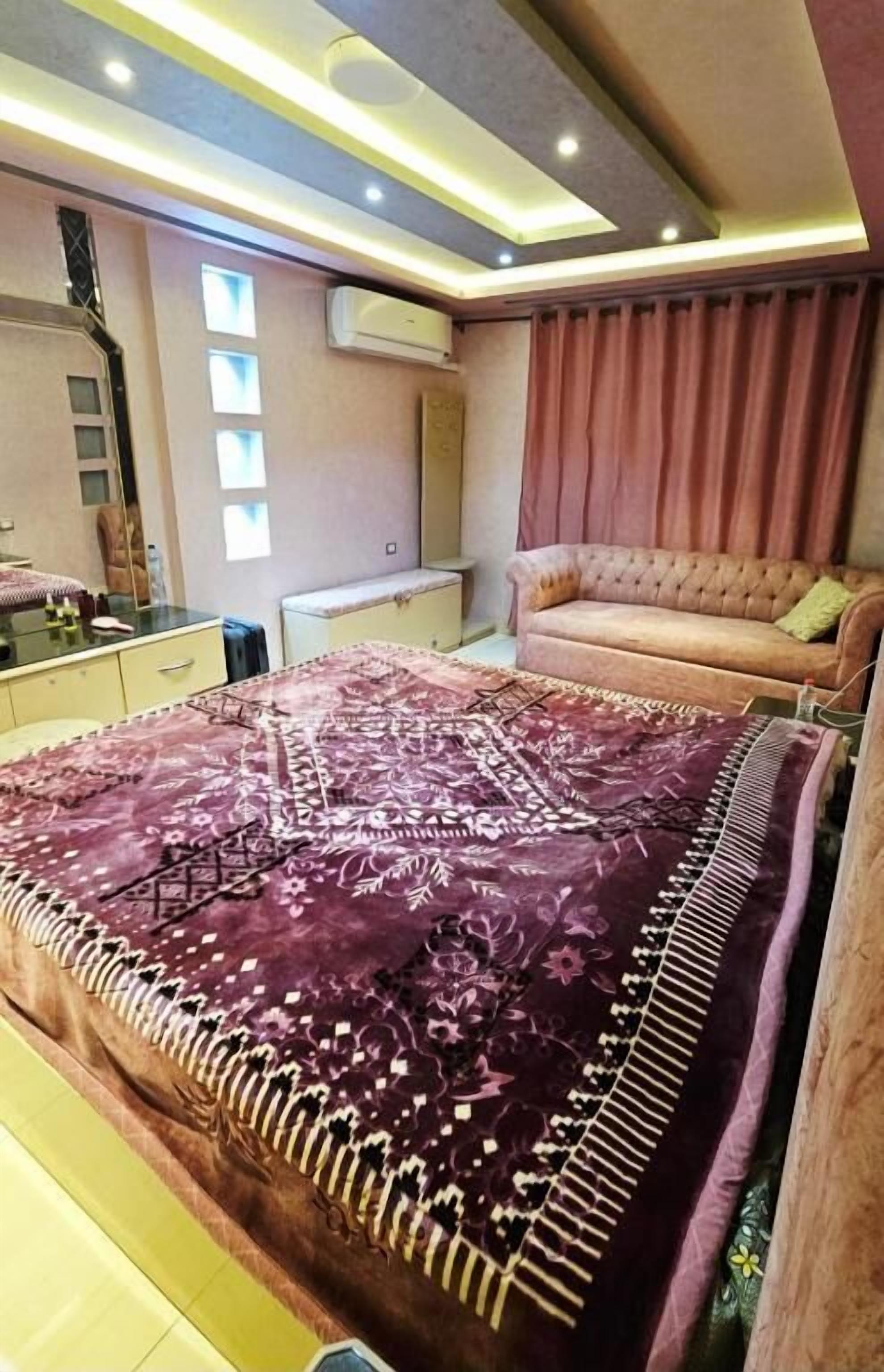2 bedrooms