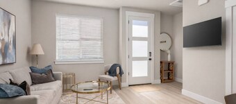 Chiquita Bonita | Brand New, Stylish & Spotless, Pet Friendly, Walk to Park, Minutes from Downtown
