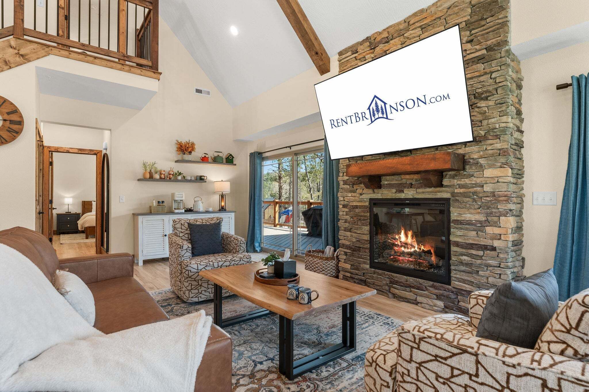 Smart TV, chimenea