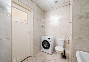 Bathroom - Kabaty Standard Apartment (Warszawa)