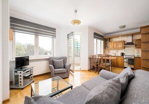 Living area - Kabaty Standard Apartment (Warszawa)