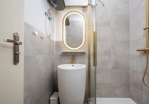 Bathroom - Poznańska Downtown Signature Studio (Warszawa)