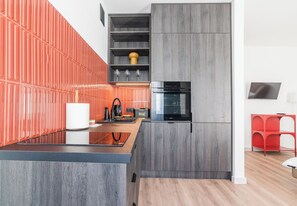 Fridge, oven, stovetop, dishwasher - 23 lutego Central Studio (Poznań)