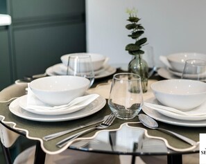 Dining - Stylish Croydon 1-Bed Flat | Central London Access | Balcony (South Croydon)