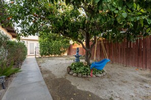 Property grounds - Moroccan Hacienda Retreat- By Festival Grounds (Indio)