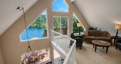 Peaceful Lakefront Echo Bay Home With Panoramic Views