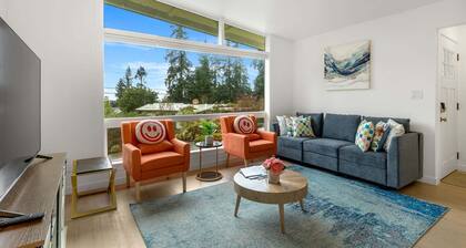Perch - 3BR Bellevue Comfort: Parking + Pet Friendly
