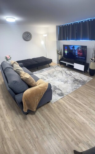 Room-luxury Suite in Bristol Riverview