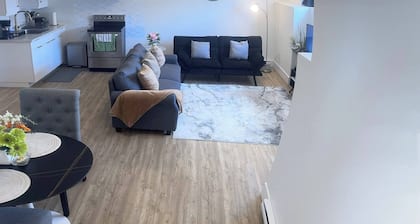 Room-luxury Suite in Bristol Riverview