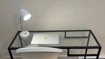 Room, 1 Bedroom | Interior