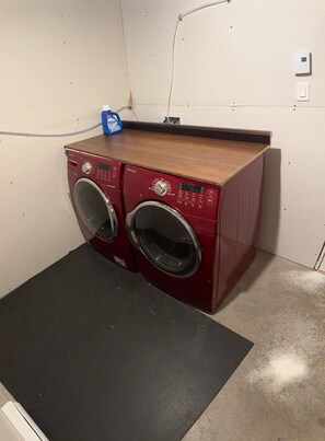 Interior - Room-luxury Suite in Bristol Riverview (Riverview)