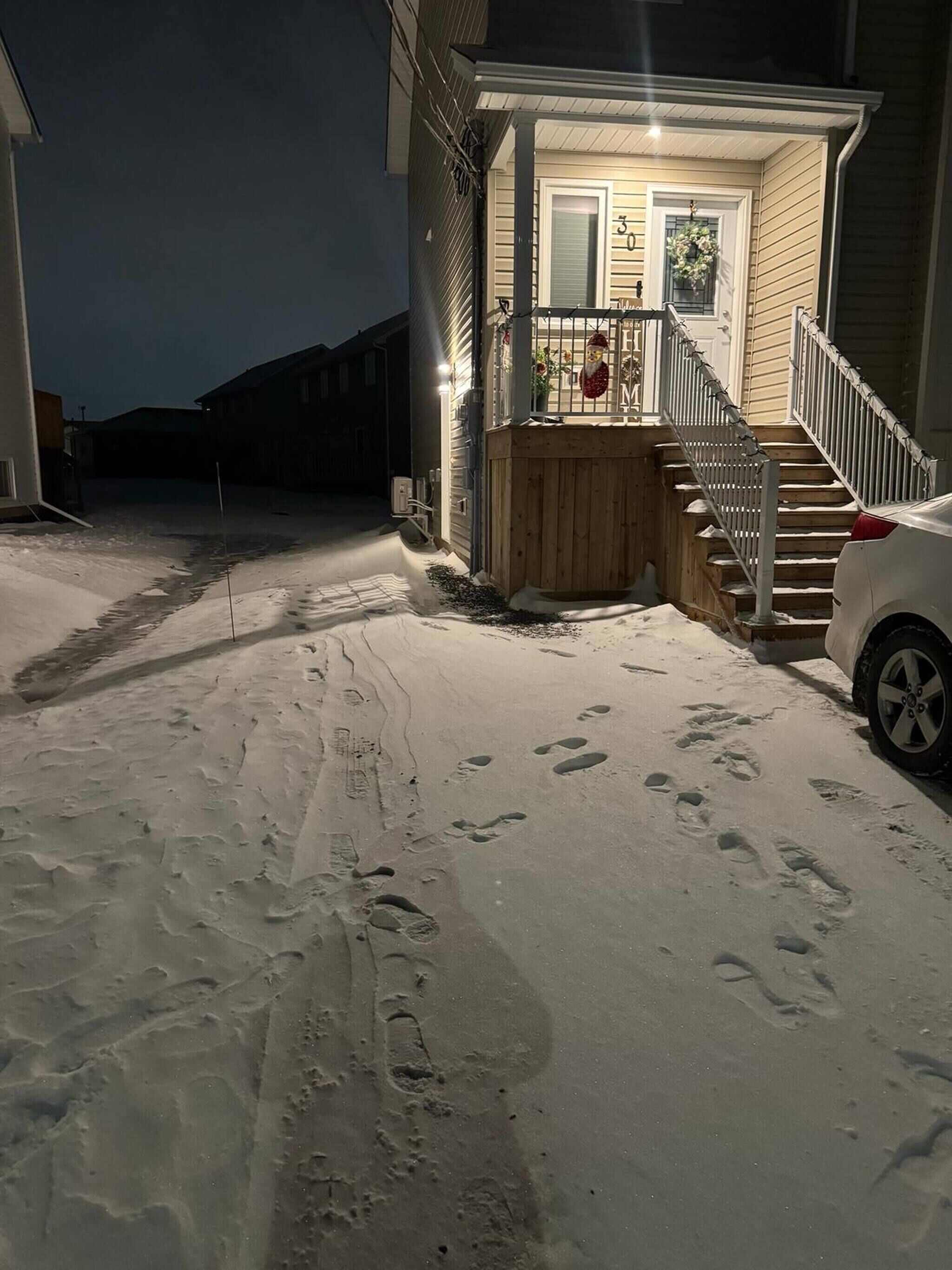 المنطقة المحيطة بالمنشأة