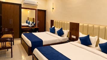 Familie vierpersoonskamer, uitzicht op stad