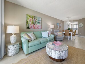 Smart TV, books, computer monitors - Ocean Trillium 502 - Beachfront Condo with Oceanfront Pool (New Smyrna Beach)