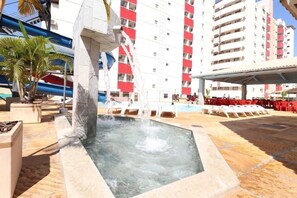 6 piscines intérieures