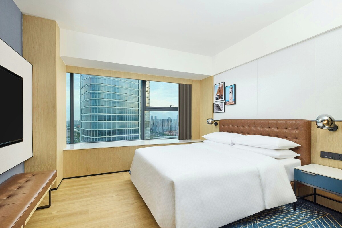 Executive Suite, 1 Bedroom, City View