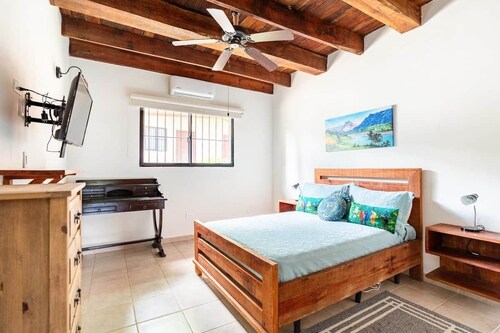 Bluebird Room - Brisal Mountain Retreat