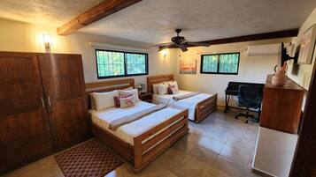 In-room safe, WiFi, bed sheets