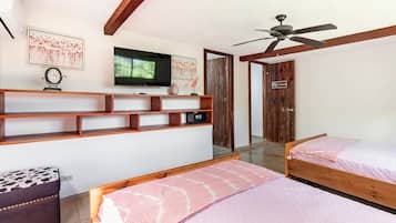 In-room safe, WiFi, bed sheets