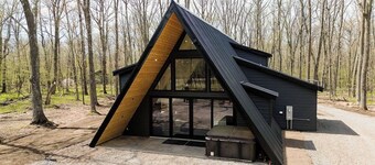 Luxury A-Frame Cabin • Hot Tub + A-frame Sauna